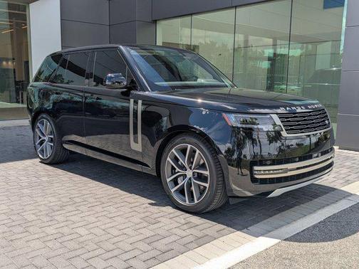 2025 Land Rover Range Rover P530 SE