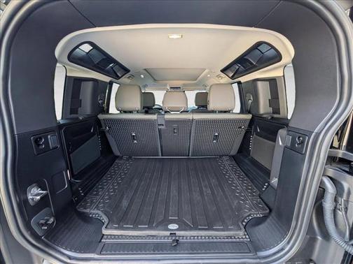 2024 Land Rover Defender 110 P300