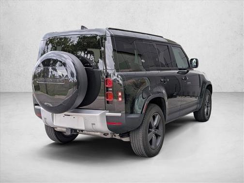 2024 Land Rover Defender 110 P300