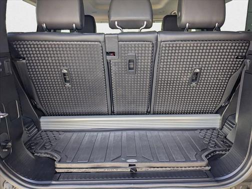 2023 Land Rover Defender 90 S