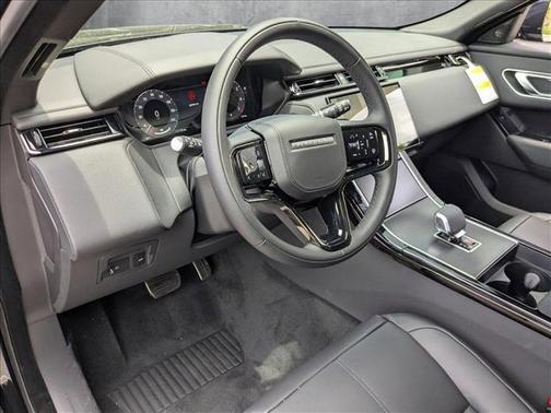 2026 Land Rover Range Rover Velar P250 SE R-Dynamic
