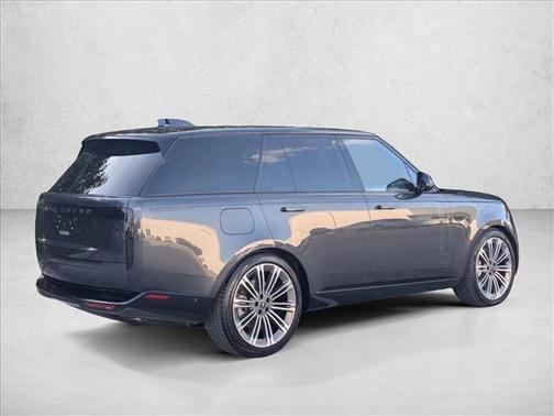 Carpathian Grey Premium Metallic 2024 Land Rover Range Rover P530 SE