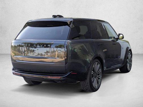 Carpathian Grey Premium Metallic 2024 Land Rover Range Rover P530 SE