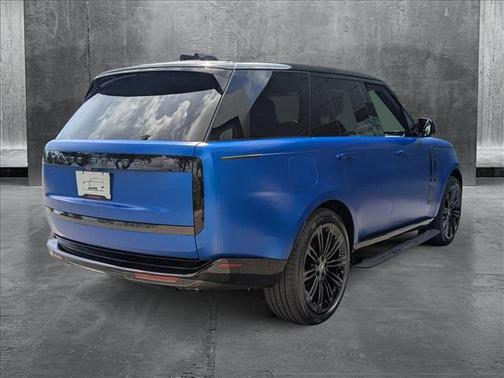 2025 Land Rover Range Rover P530 Autobiography