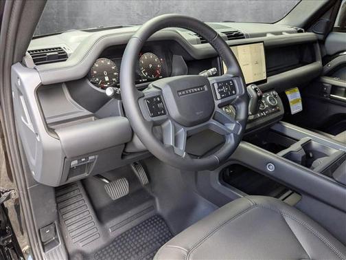 2025 Land Rover Defender 110 P500 X-Dynamic SE