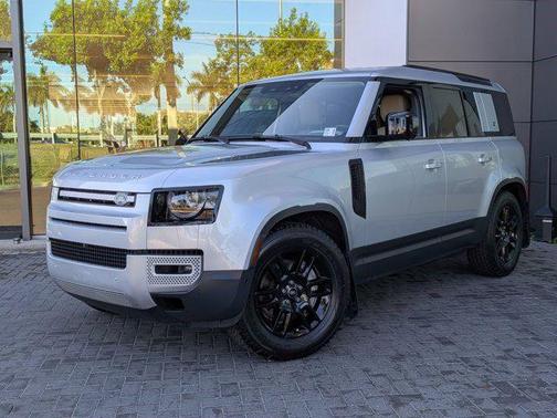 Hakuba Silver Metallic 2024 Land Rover Defender 110 P400 S