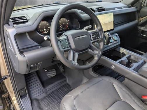 2025 Land Rover Defender S
