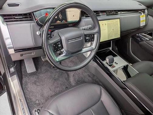 Santorini Black Metallic 2026 Land Rover Range Rover P400 SE