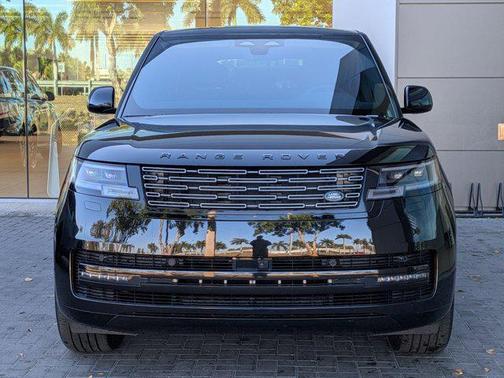 2025 Land Rover Range Rover P400 SE
