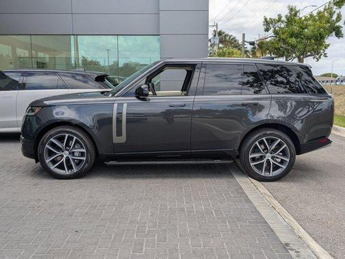 2025 Land Rover Range Rover P400 SE