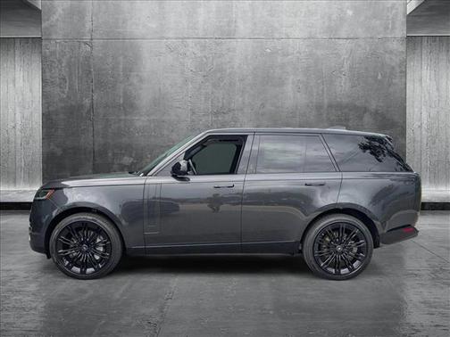 2025 Land Rover Range Rover P530 SE