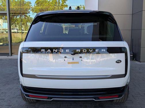 2023 Land Rover Range Rover P530 SE