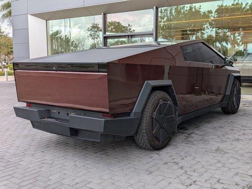 2024 Tesla Cybertruck Cyberbeast