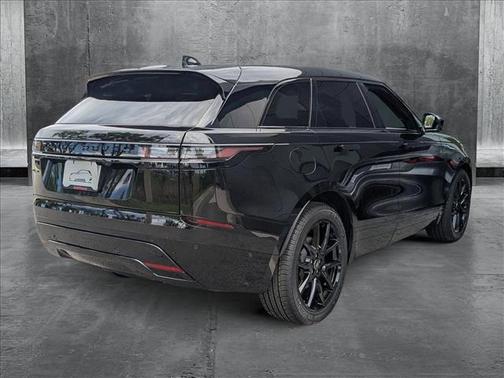 2026 Land Rover Range Rover Velar P250 SE R-Dynamic