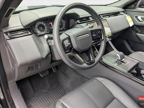 2026 Land Rover Range Rover Velar P250 SE R-Dynamic
