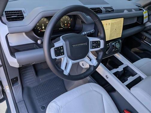 2026 Land Rover Defender P400 X-Dynamic SE