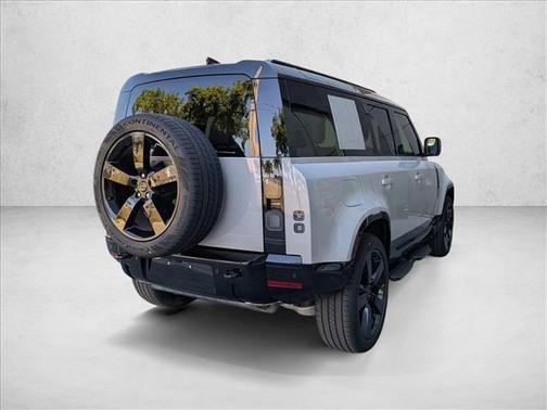 2026 Land Rover Defender P400 X-Dynamic SE