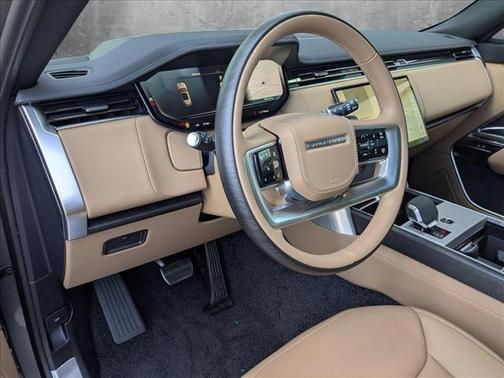 2025 Land Rover Range Rover P530 SE 7 Seat