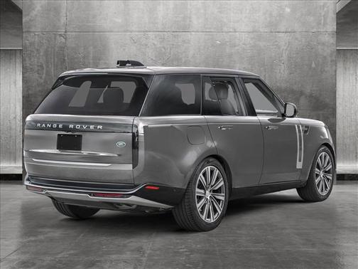 2025 Land Rover Range Rover P530 SE 7 Seat