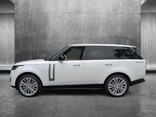 2025 Land Rover Range Rover P400 SE