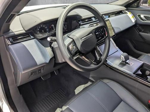 2026 Land Rover Range Rover Velar P400 Dynamic SE