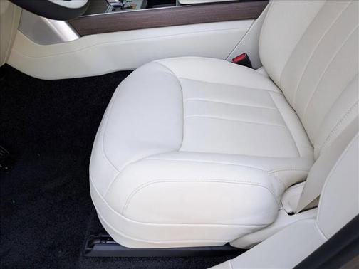 2026 Land Rover Range Rover P400 SE 7 Seat