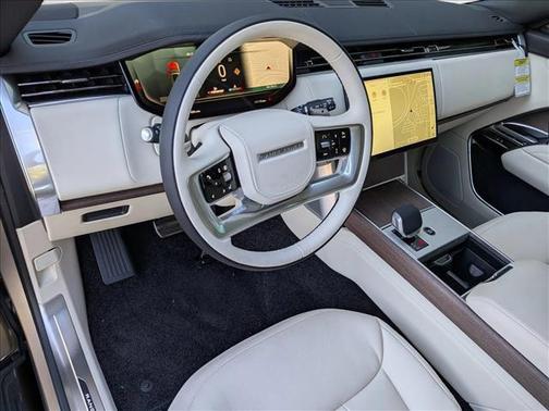 2026 Land Rover Range Rover P400 SE 7 Seat