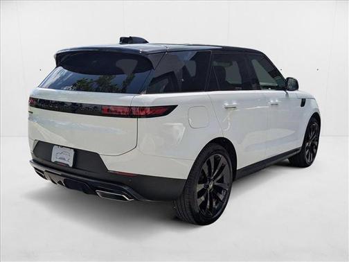 2025 Land Rover Range Rover Sport SE