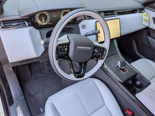 2026 Land Rover Range Rover Velar P250 SE R-Dynamic
