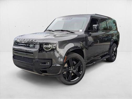 2025 Land Rover Defender 130 P400 X-Dynamic SE