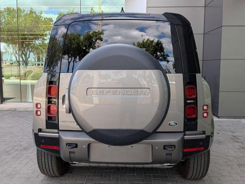 2023 Land Rover Defender 90 X-Dynamic SE