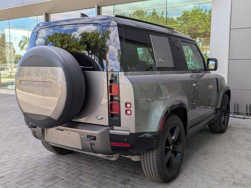 2023 Land Rover Defender 90 X-Dynamic SE