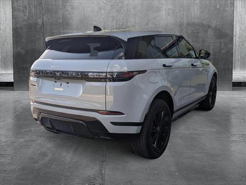 2024 Land Rover Range Rover Evoque Dynamic SE