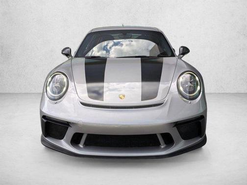 GT Silver Metallic 2018 Porsche 911 GT3