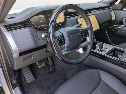 2025 Land Rover Range Rover P400 SE 7 Seat