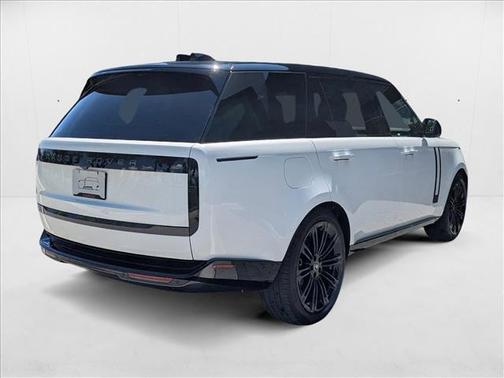 2025 Land Rover Range Rover P400 SE 7 Seat