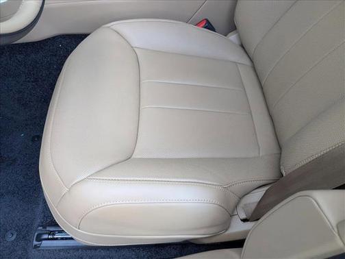 2025 Land Rover Range Rover P400 SE 7 Seat