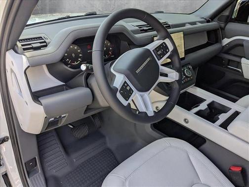 2025 Land Rover Defender 110 P500 X-Dynamic SE