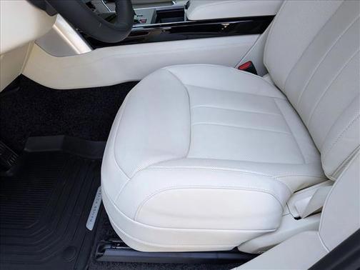 2026 Land Rover Range Rover P400 SE