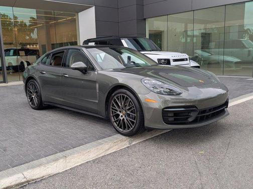 2022 Porsche Panamera Platinum Edition