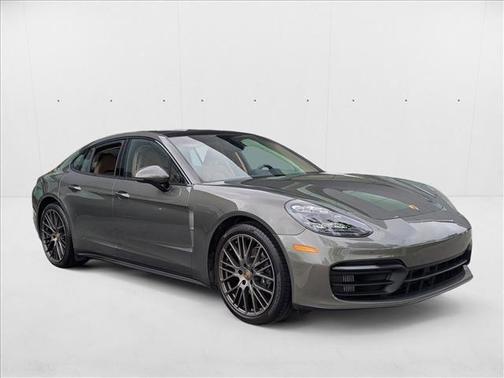 2022 Porsche Panamera Platinum Edition