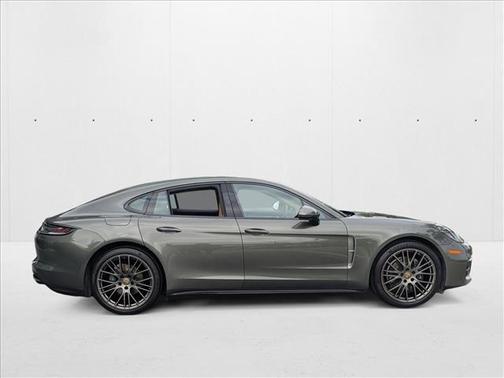 2022 Porsche Panamera Platinum Edition