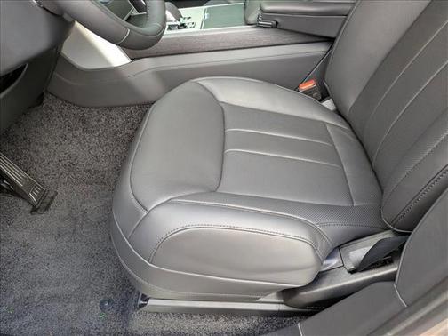 2025 Land Rover Range Rover P400 SE