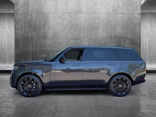 2025 Land Rover Range Rover P400 SE 7 Seat