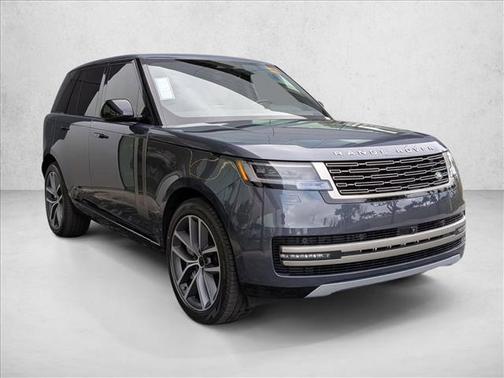 2026 Land Rover Range Rover P550e SE