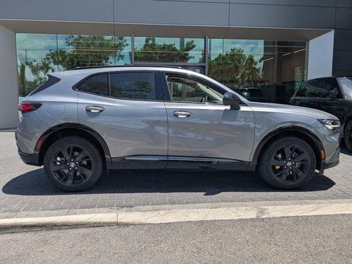 2022 Buick Envision FWD Essence