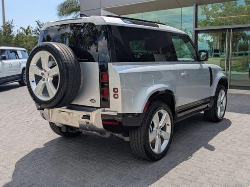 2023 Land Rover Defender 90 S
