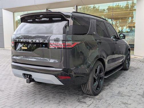 Carpathian Grey Premium Metallic 2026 Land Rover Discovery Gemini Edition