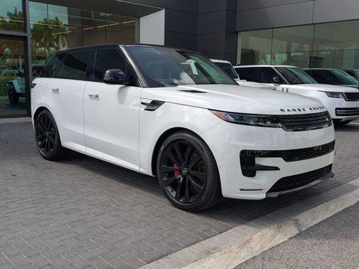 2025 Land Rover Range Rover Sport SE