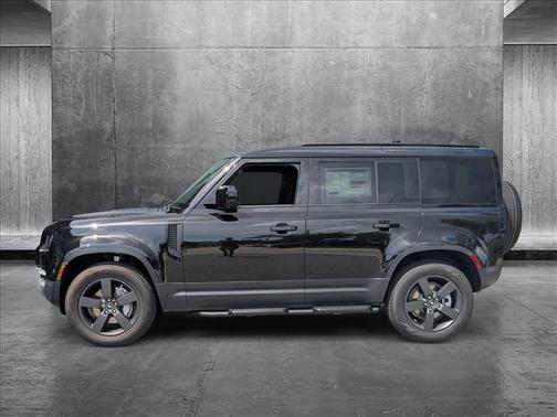 2025 Land Rover Defender 110 P300
